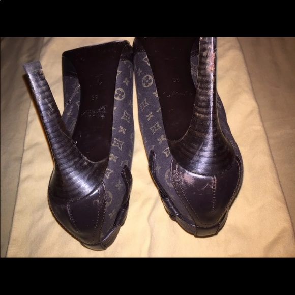 Authentic Louis Vuitton Monogram Mini Lin Ankle Boots - Picture 11 of 13